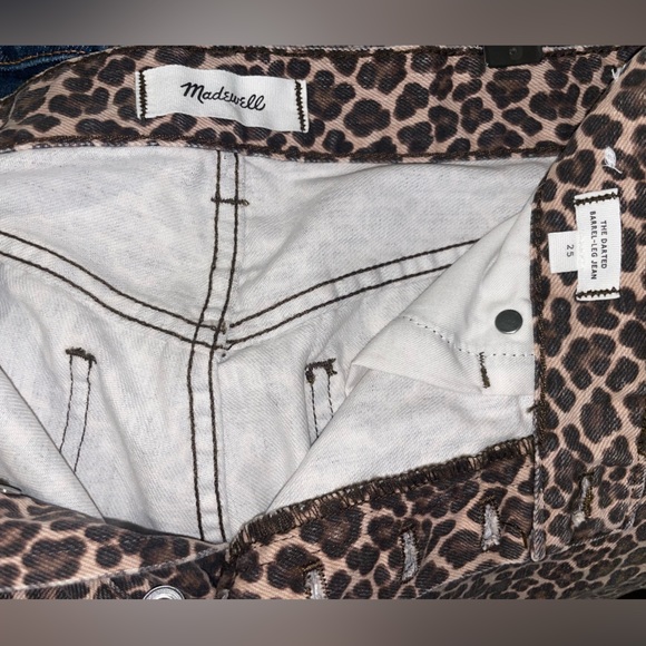 Madewell Cheetah The Darted Barrel-Leg Jean - Picture 6 of 9
